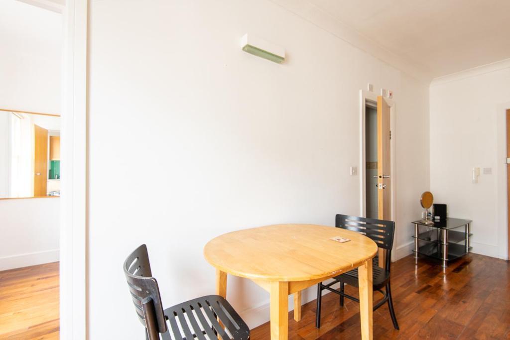 London Central Studio ภายนอก รูปภาพ